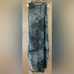 Women’s sleeveless maxi dress